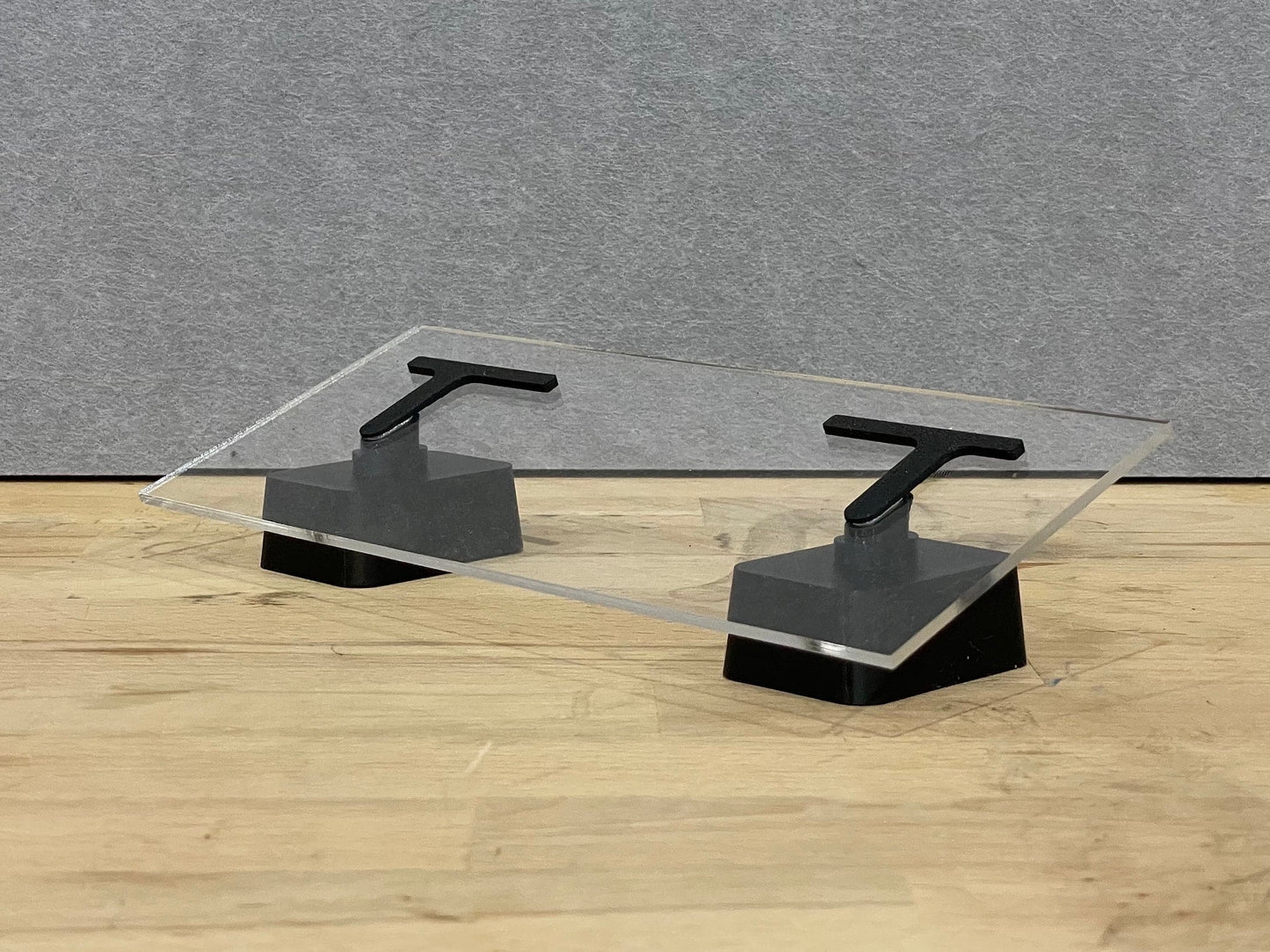1:24 Scale Model Display Stand | Single Tier (Angled)