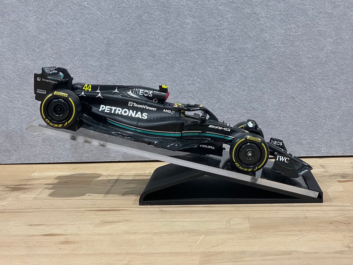 1:24 Scale Model Display Stand | Forward Angled