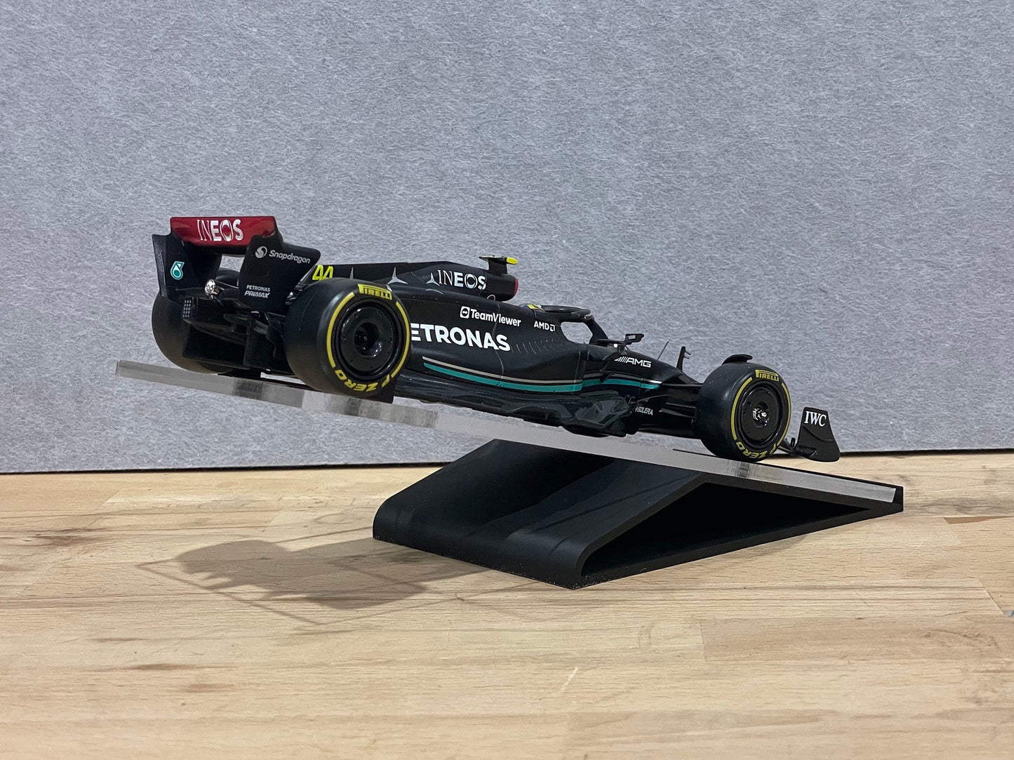 1:24 Scale Model Display Stand | Forward Angled