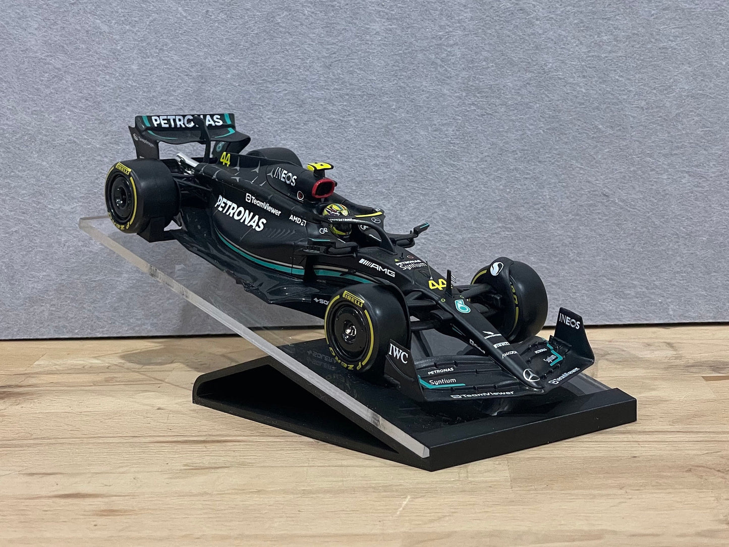 1:24 Scale Model Display Stand | Forward Angled